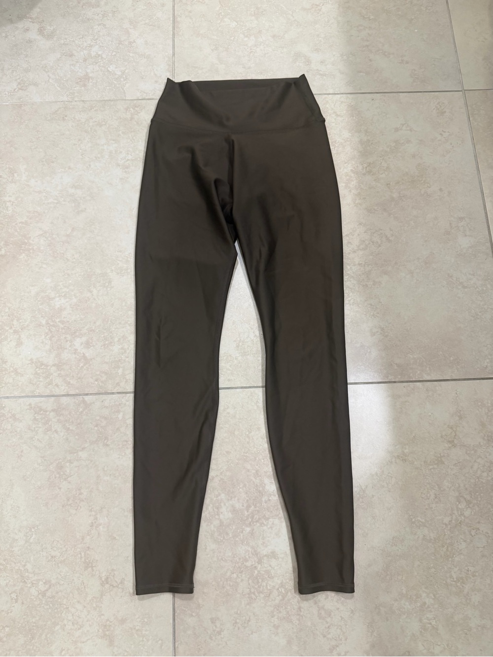 Alo Yoga Medium Brown Airlift Leggings. 💕⚡️